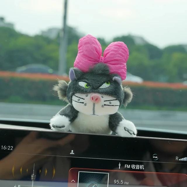 Angry cat car tablo decoration piece