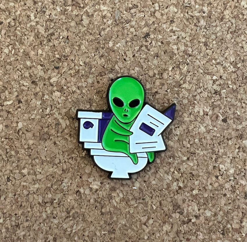 Alien on Toilet Pin