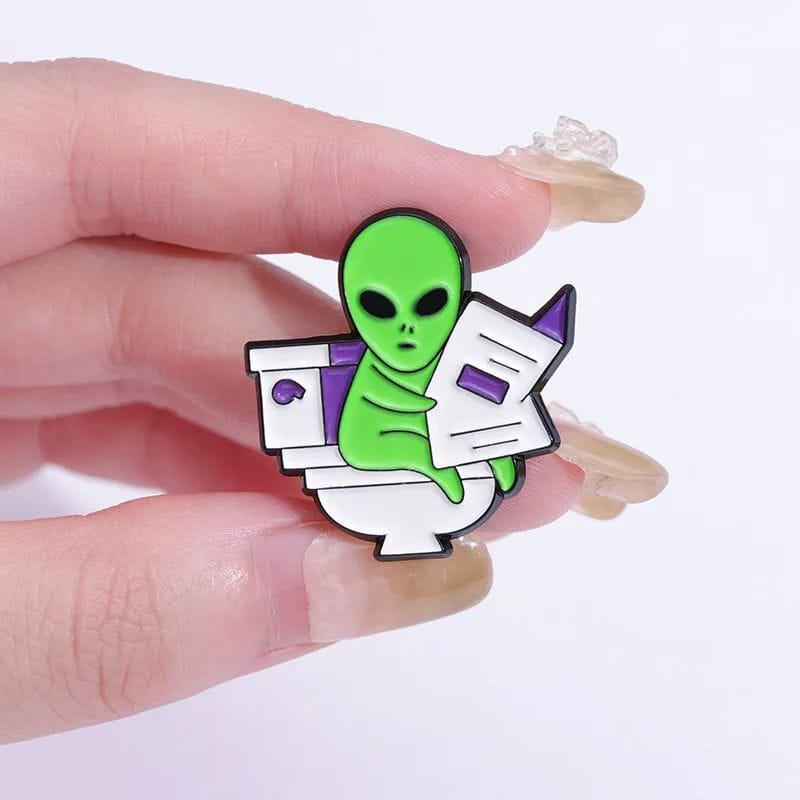 Alien on Toilet Pin